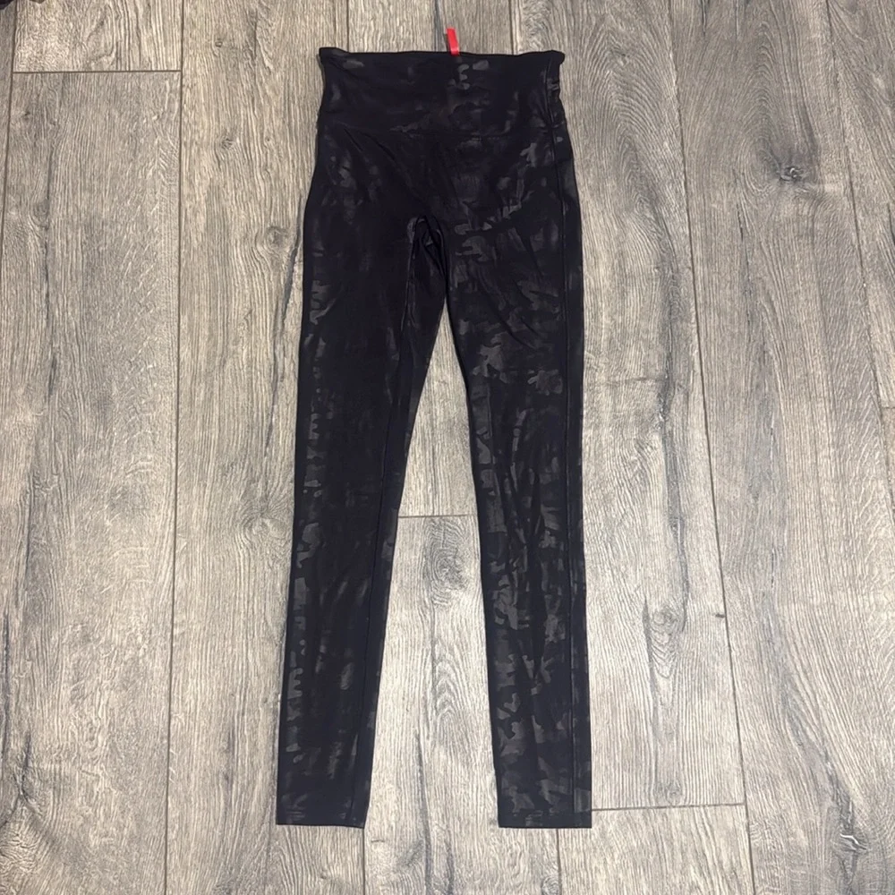 • Spanx • Women’s Black Faux Leather Camo Leggings 
Small - Picture 2 of 4